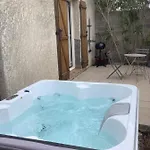Villa De Lyse Avec Jacuzzi *