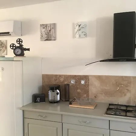 빌라 De Lyse Avec Jacuzzi