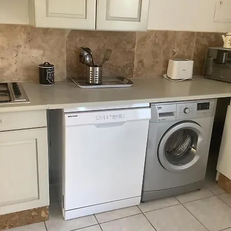 Вилла De Lyse Avec Jacuzzi *