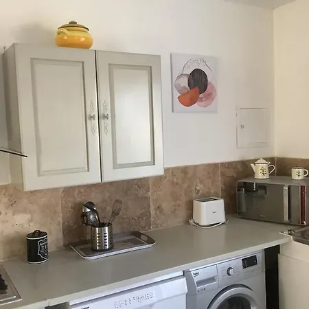 빌라 De Lyse Avec Jacuzzi Roujan