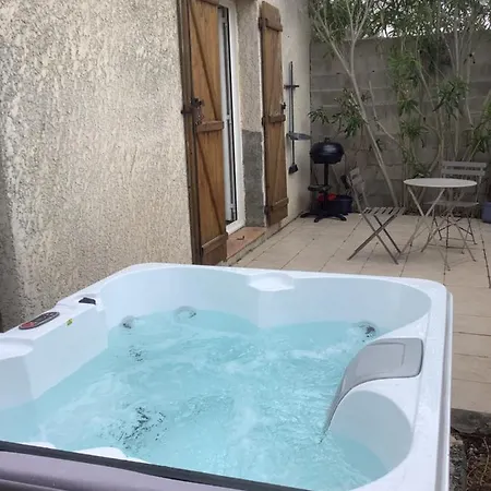 Villa De Lyse Avec Jacuzzi *